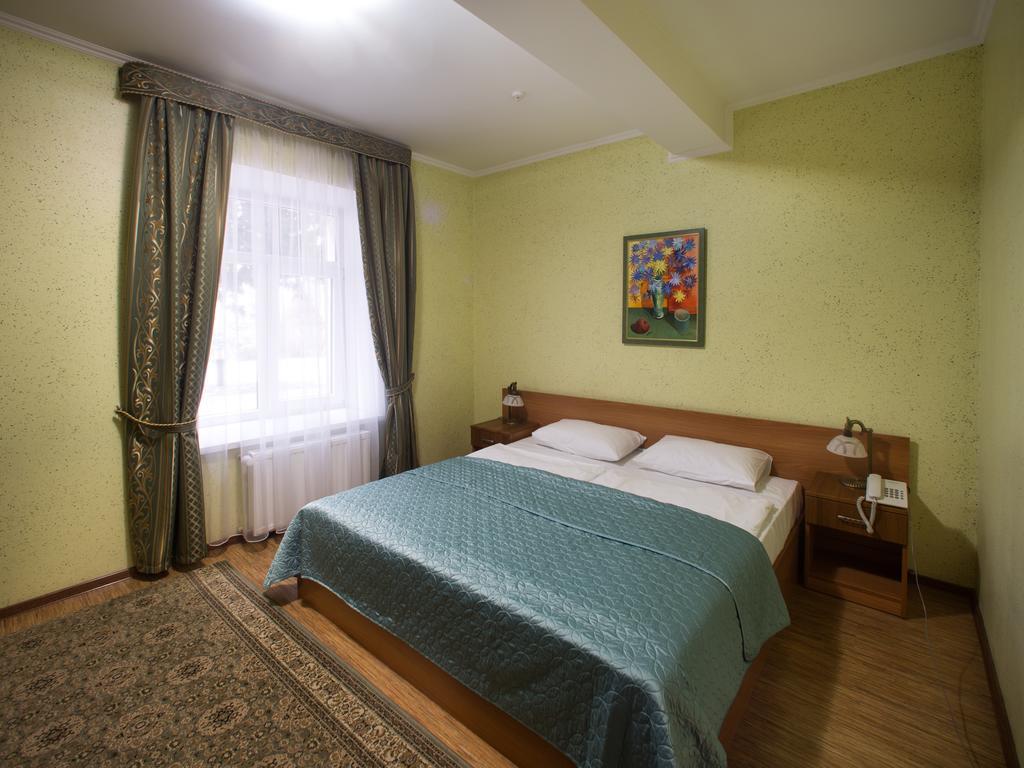 Gala Hotel 카미야네치포딜시키 객실 사진